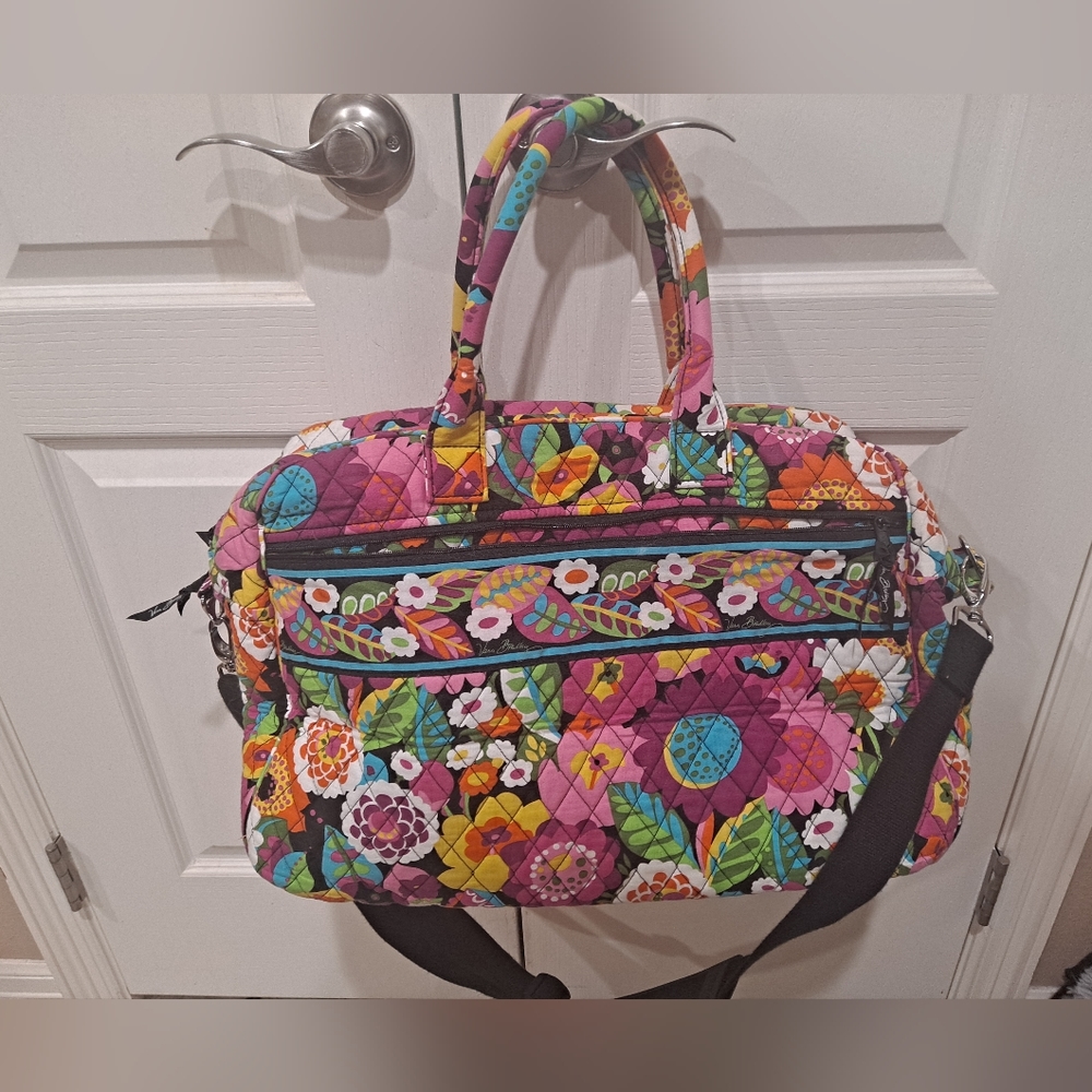 Vera Bradley va va Bloom weekender bag